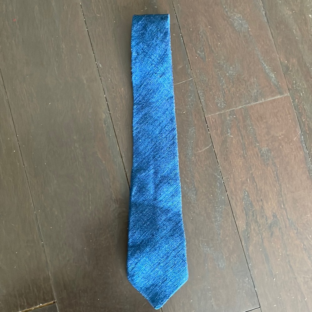 Lilly Daché tie